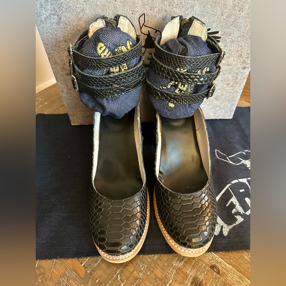 NEW Freebird Black Snake Randi Women Shoes, Size 10 - Picture 7 of 9